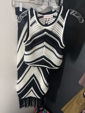 Willow & Wind Black and White Chevron Crochet Midi Dress